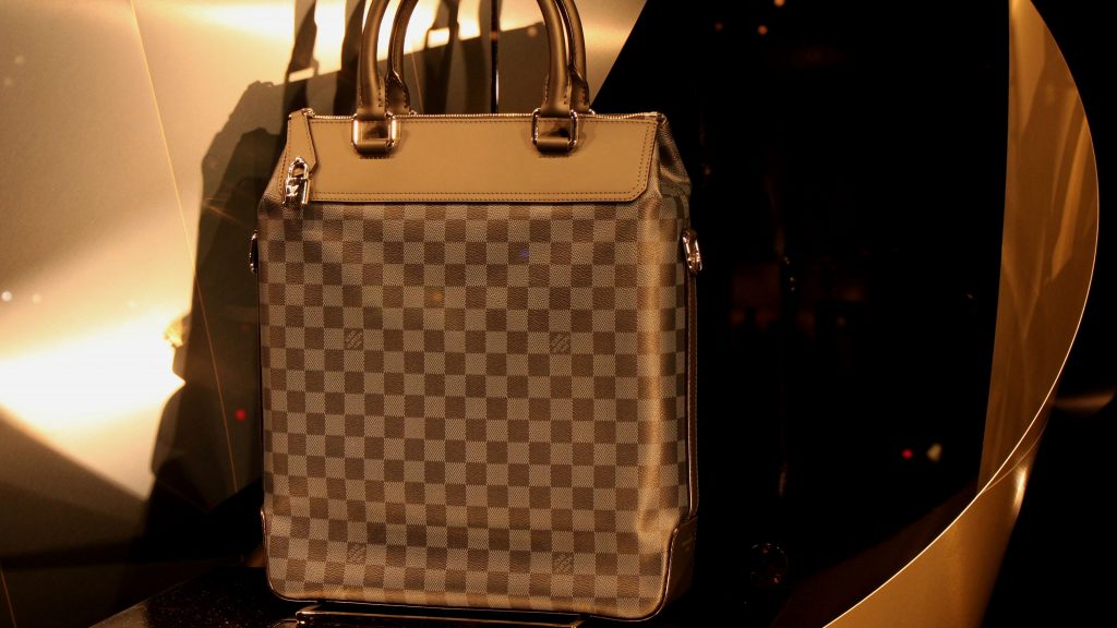 Learn How to Identify Louis Vuitton Handbags – Challenging Skills